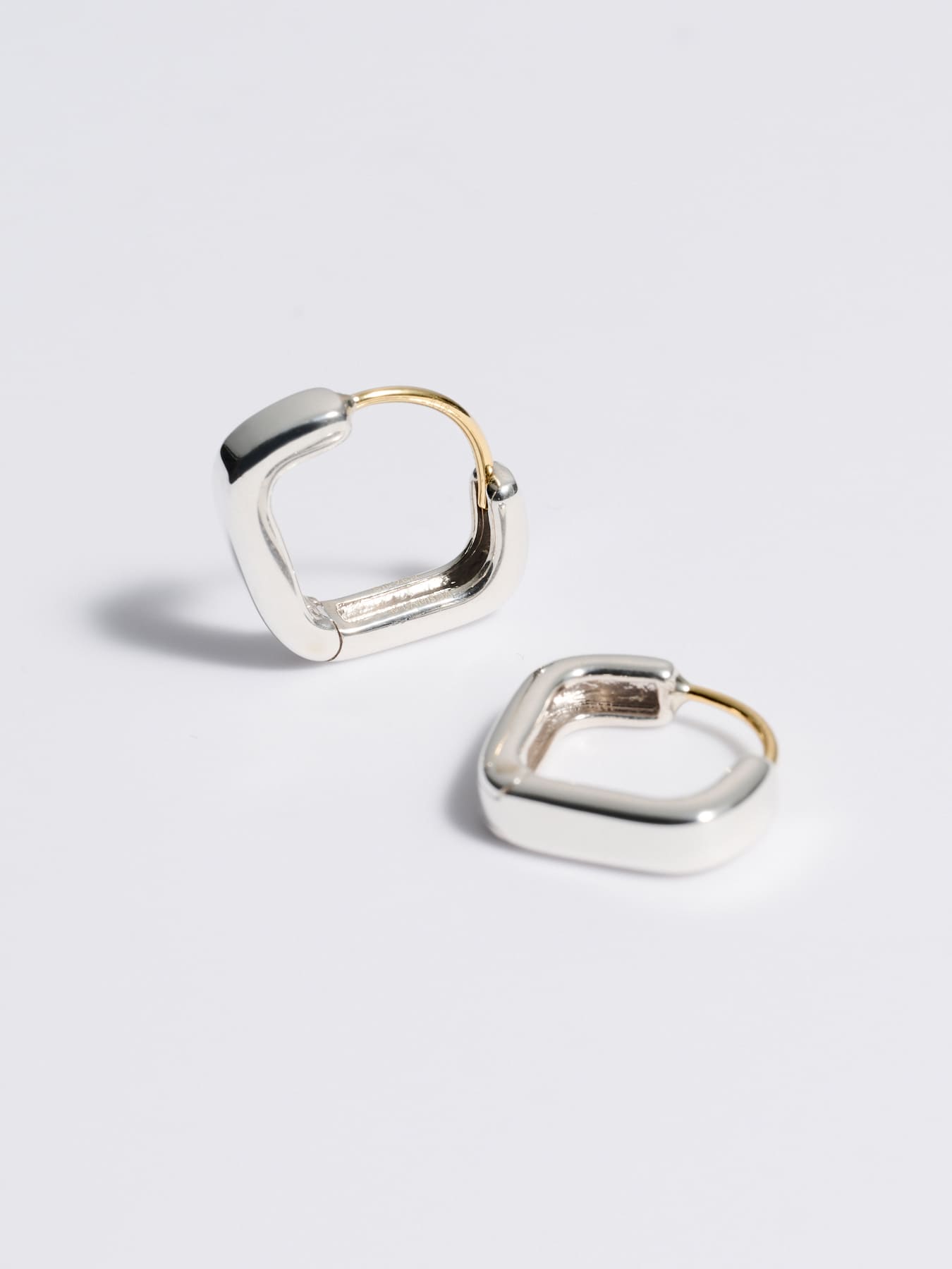 SVHOOP004