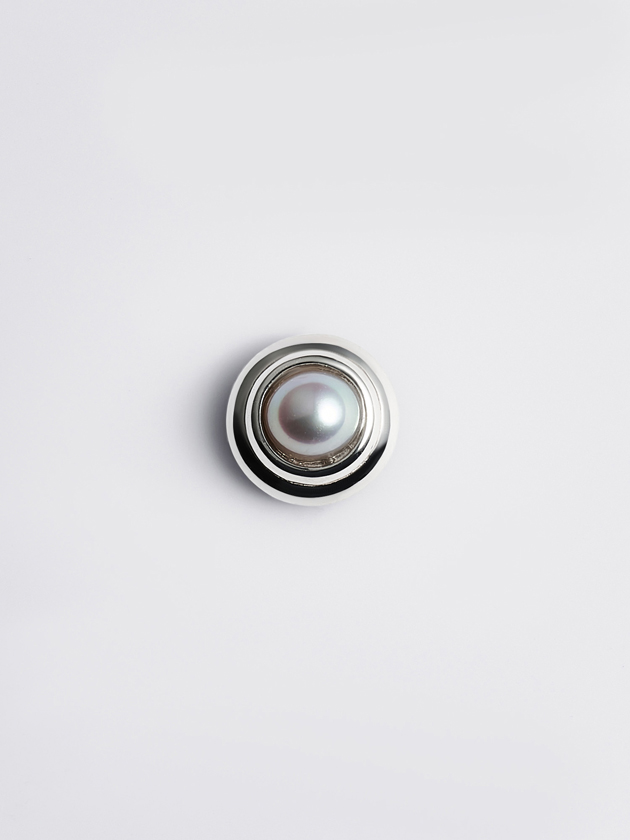 パールラウンドピアス