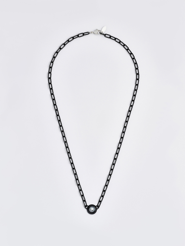 パールラウンドネックレス